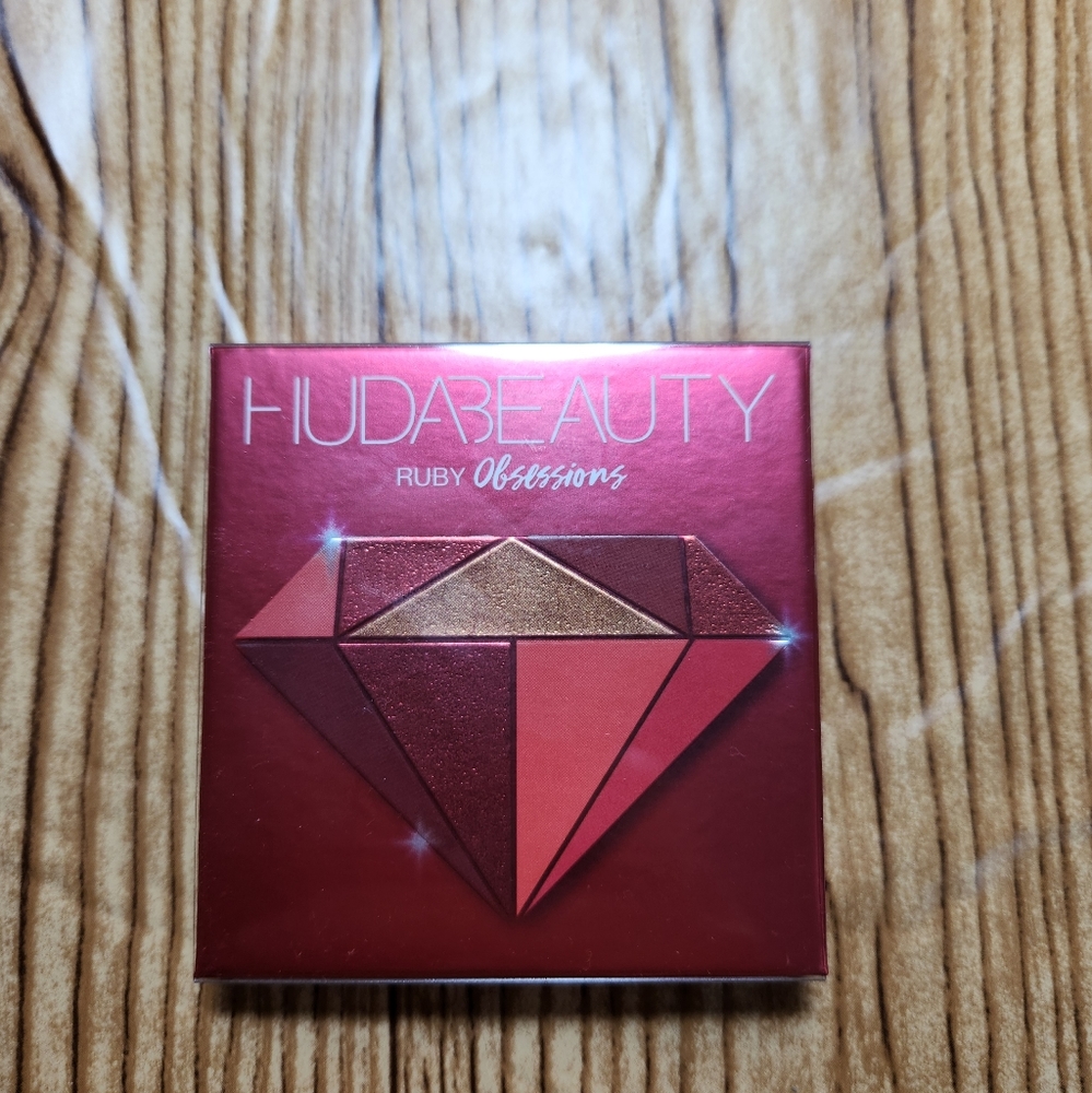 Huda Ruby‎ Obsessions Mini Palette - NEW